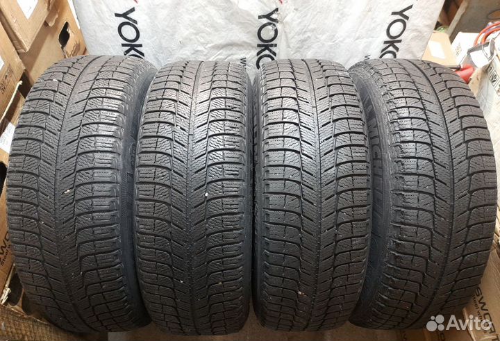 Michelin X-Ice XI3 215/65 R16