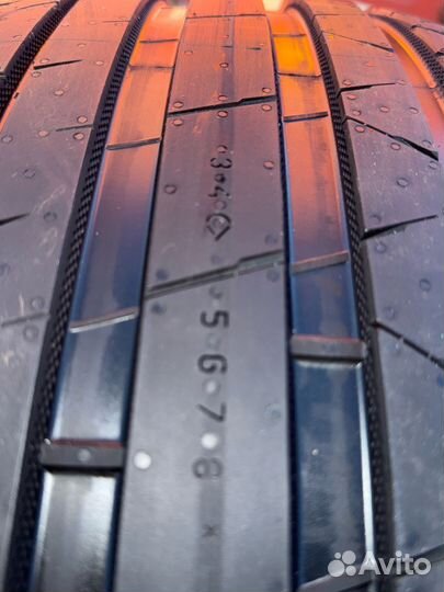 Ikon Tyres Autograph Ultra 2 SUV 265/40 R21