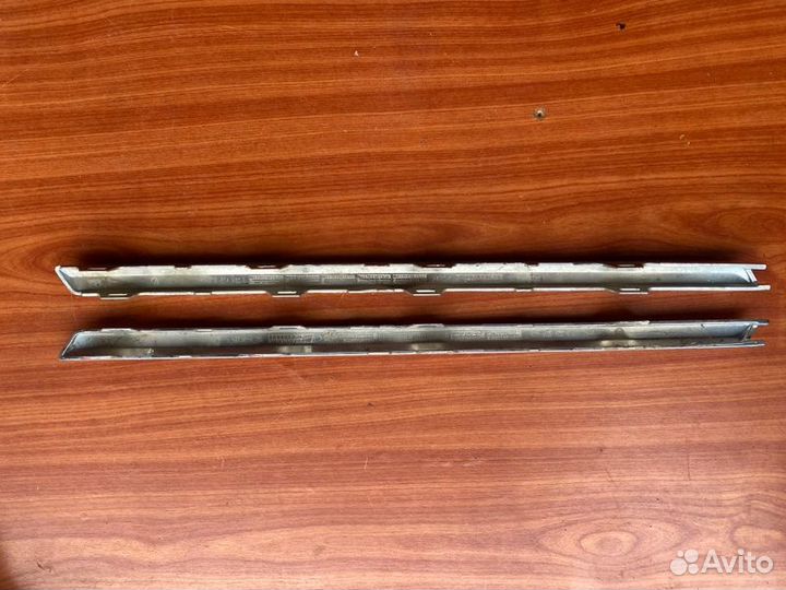 Молдинг заднего бампера Volkswagen Passat