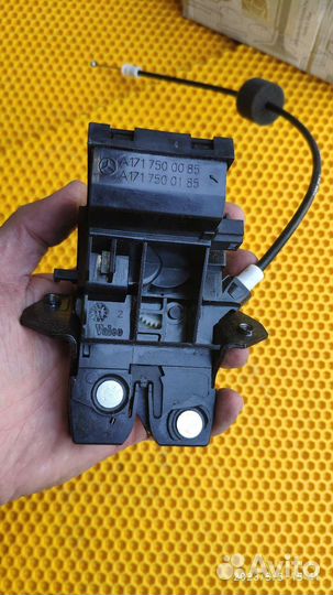 Замок багажника w203 w209 w211 новый