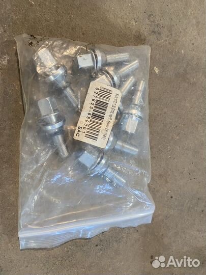 Болт колесный эксцентрик