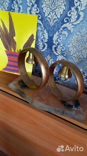 Свадебные кольца на машину