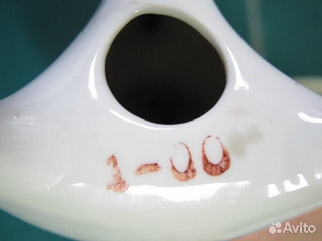 Фарфоровая солонка 