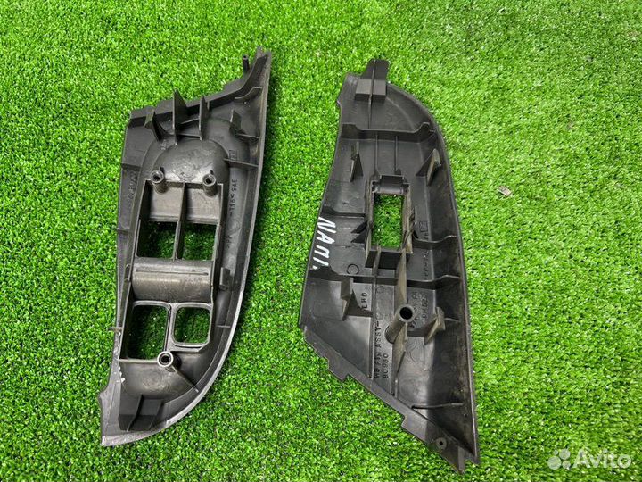 Накладка кнопок стеклоподъемника Nissan Almera N16