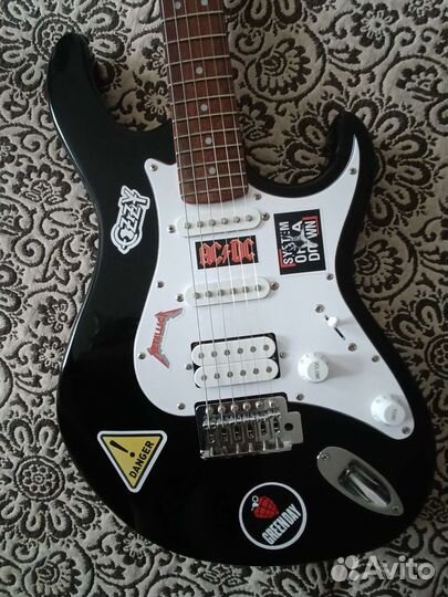 Электрогитара 