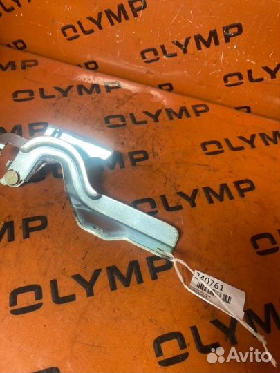 Петля капота правая Nissan Almera