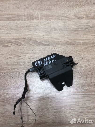 Замок багажника bmw 3 series e90