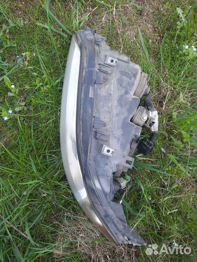 Фара левая ксенон Вольво S60 2007