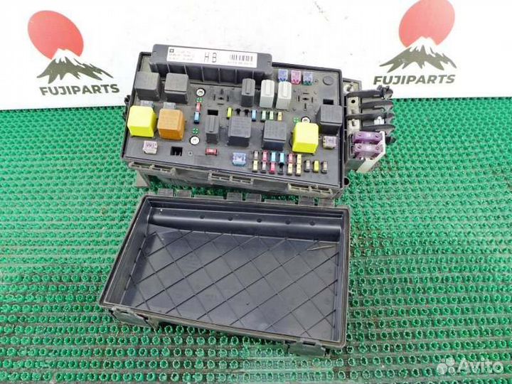 Блок предохранителей Opel Zafira B A05 Z22YH 2005