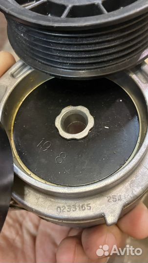 Натяжитель приводного ремня Jeep Grand Cherokee WJ