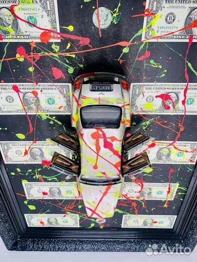 Картина с масштабной моделью авто Bentley