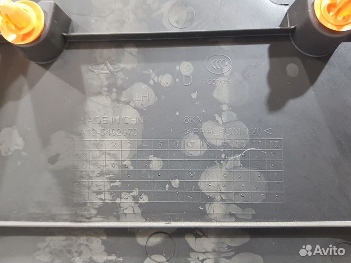 Обшивка стойки центральная левая (Chery Tiggo 2)