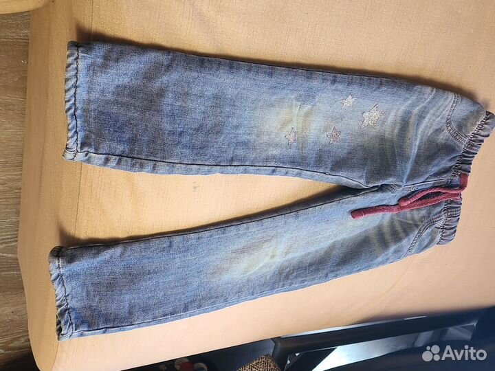 Джемпер и джинсы теплые 104 размера