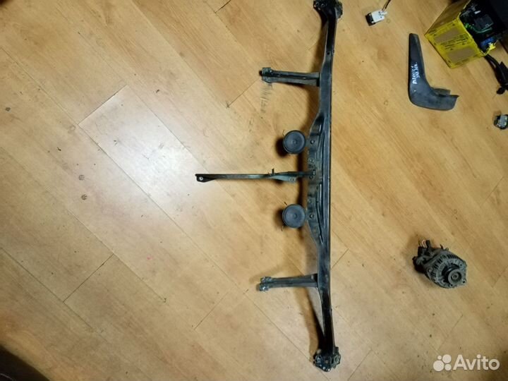 Передняя панель Тойота Авенсис 1 Т 220