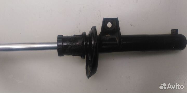 Амортизатор передний газовый KYB 334834