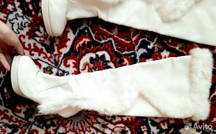 Сапоги белые с мехом