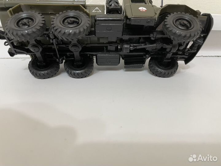 Модель автомобиля ЗИЛ 131 топливозаправщик