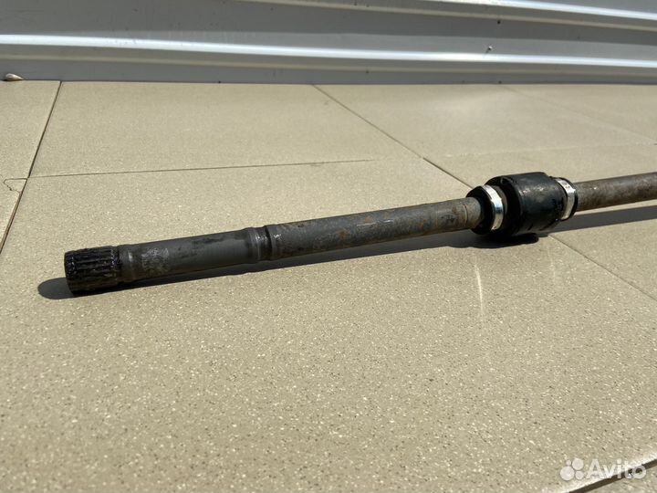 Привод передний правый Hyundai Accent