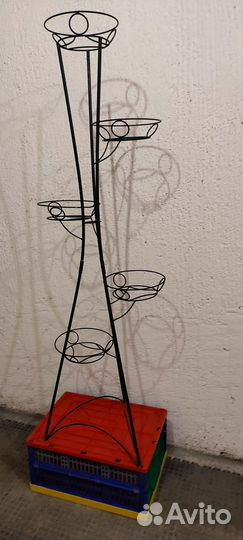Подставка для цветов напольная металлическая