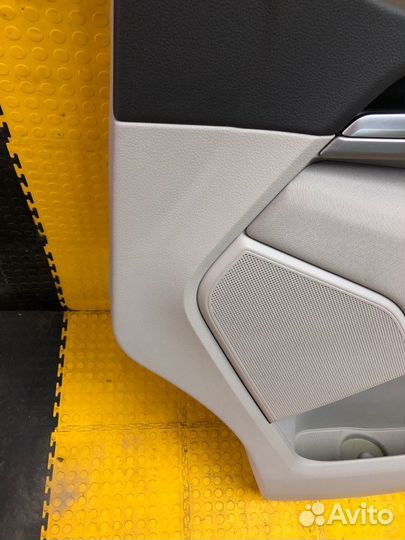 Б/У Обшивка двери В хорошем состоянии, оригиналnnУ