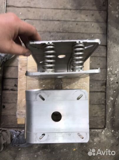 Стойка под лодочное сиденье Springfield