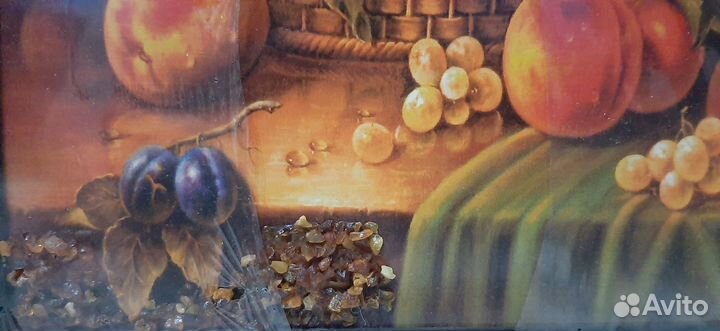 Постер в раме с янтарной крошкой