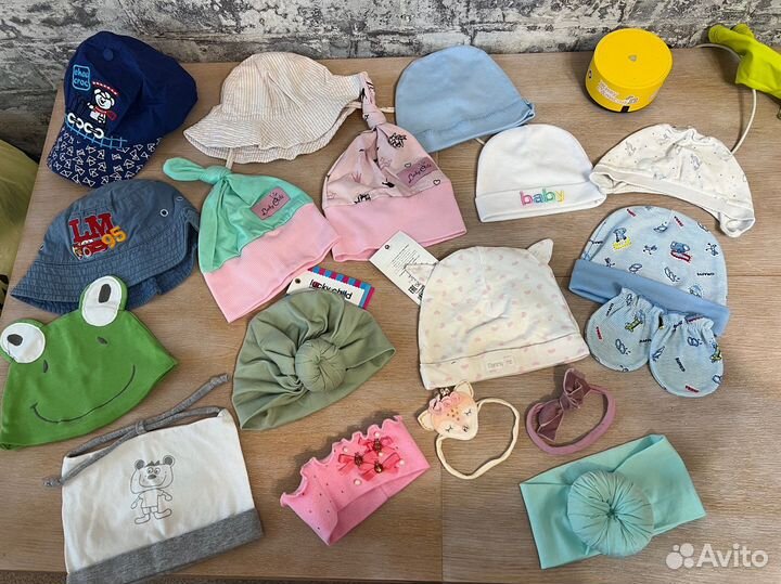 Фирменные Шапки зима/ осень/ лето 0-3 г