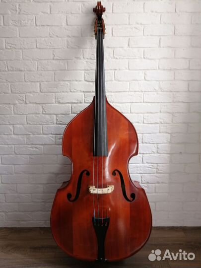 Контрабас 1/4, Чехия