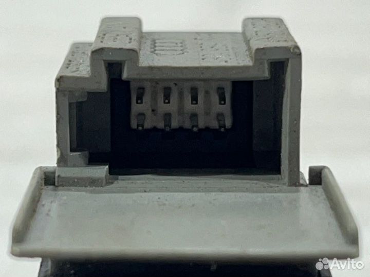 Кнопка стеклоподъемника задняя правая Audi A6