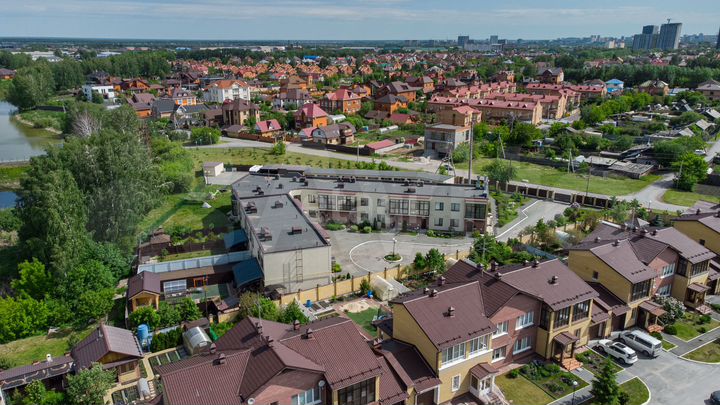 Дом 188 м² на участке 2 сот.