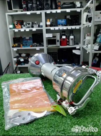 Кофемолка RAF R.7111