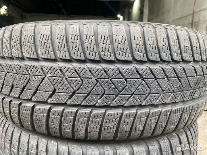 Pirelli Winter Sottozero 3 245/40 R21