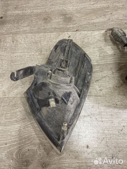 Фара правая Nissan Almera