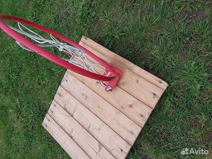 Баскетбольное кольцо со щитом