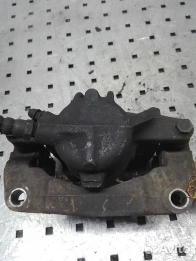 Суппорт передний левый Renault Scenic