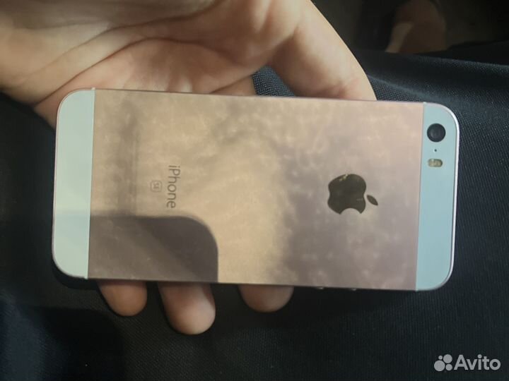 iPhone SE, 32 ГБ