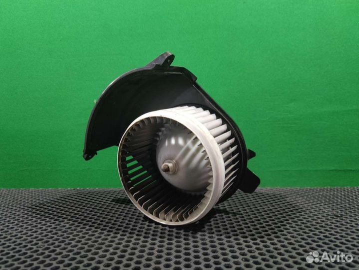 Моторчик печки Renault Master 3 2014