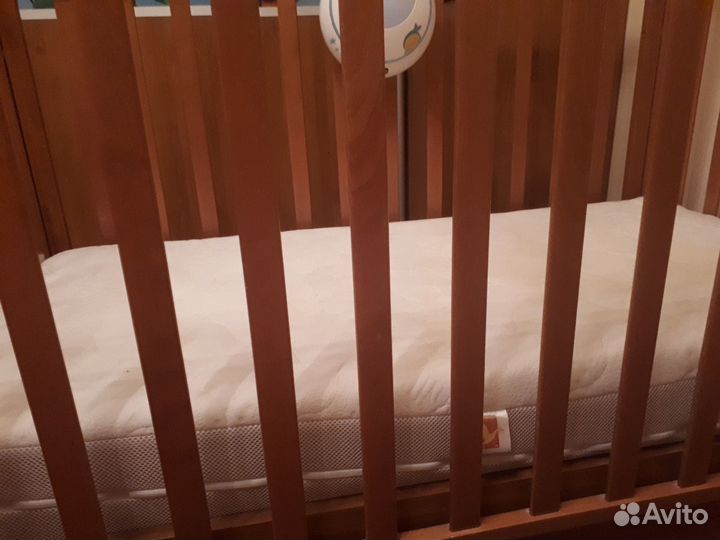 Продам кроватку-маятник Ваby Italia
