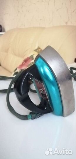 Утюжок дорожный 10 см высотой 1960 года