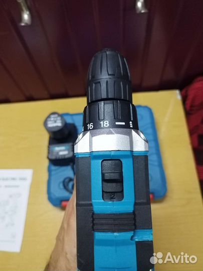 Шуруповерт Makita 18v