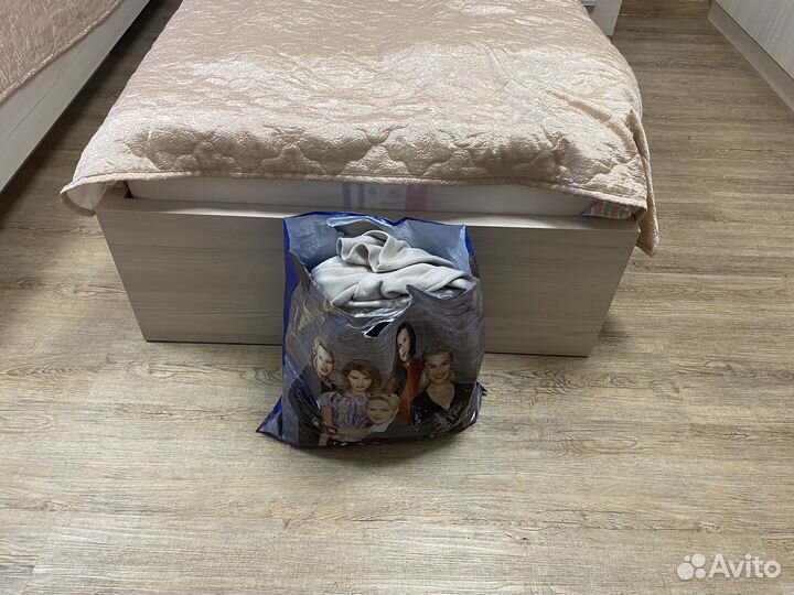 Пакет женских вещей бесплатно 42