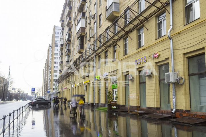 180,0 м2/Продажа торгового помещения на Семеновско