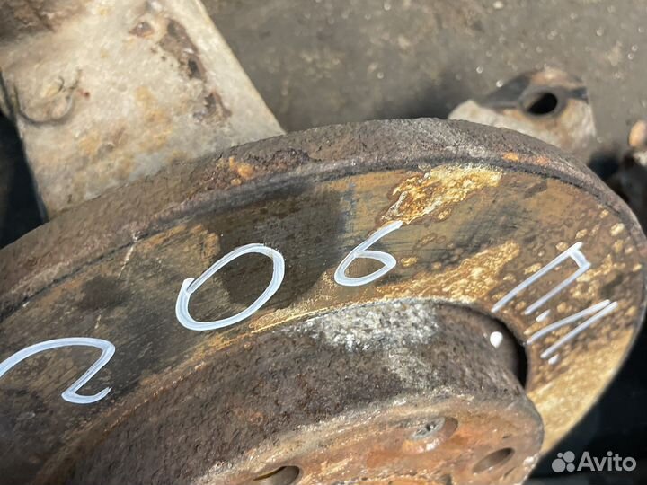 Тормозные диски передние оба пежо 206