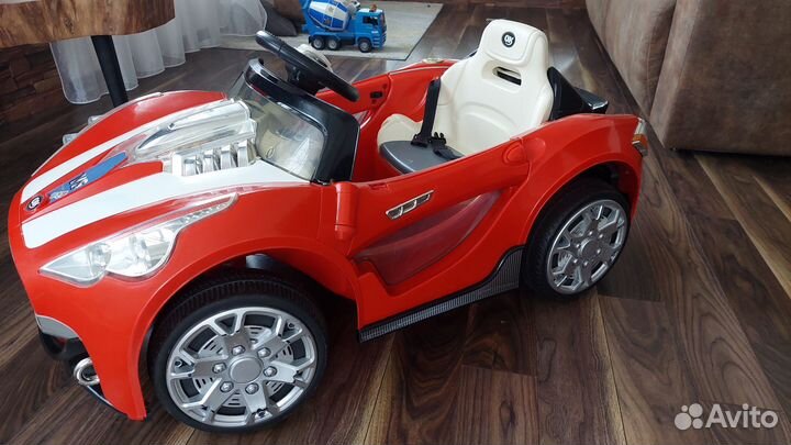 Детский электромобиль