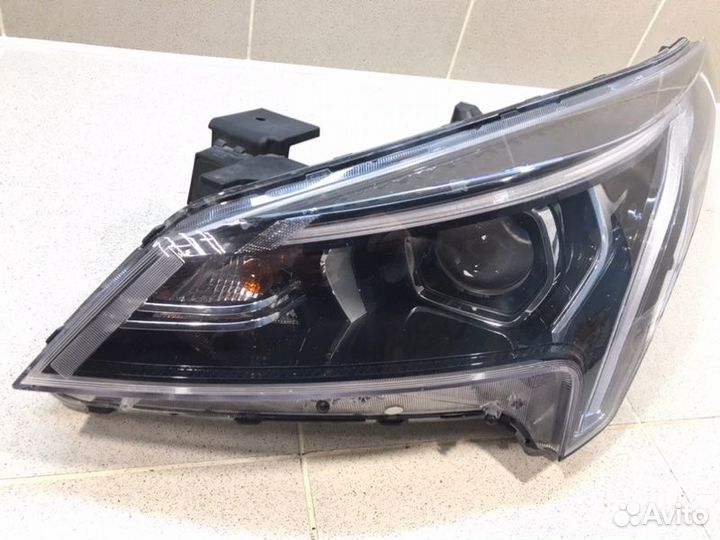 Фара левая Kia Rio 4