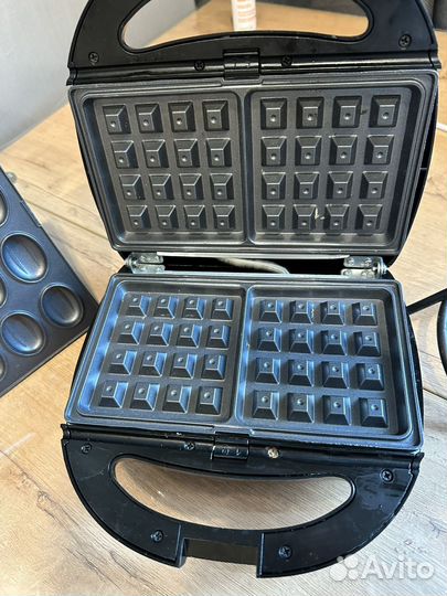 Вафельница Polaris