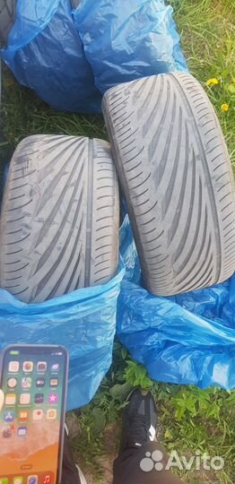 Vredestein Ultrac Sessanta 225/35 R20 и 255/30 R20