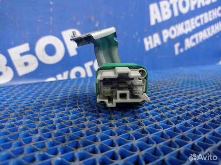 Реле Toyota Sprinter седан 5A-FE 1992