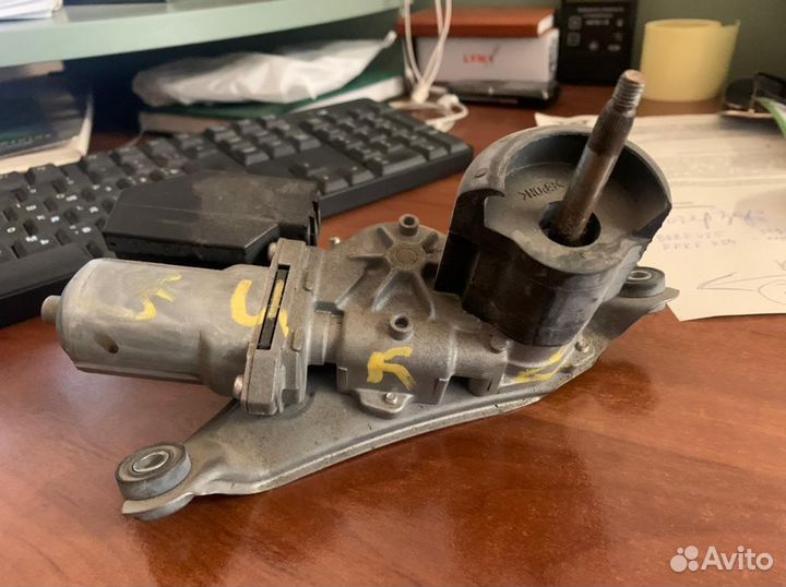 Мотор стеклоочистителя задний toyota auris Е 150