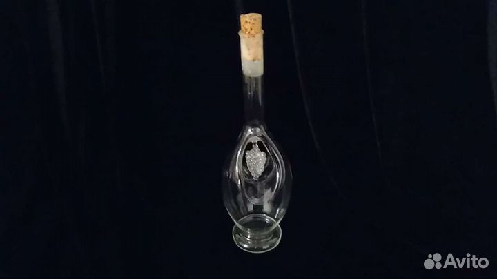 Винтажные набор стаканов и декоративная бутылка